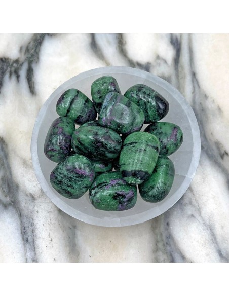 Rodado de Zoisita con Rubí – Minerales de Colección